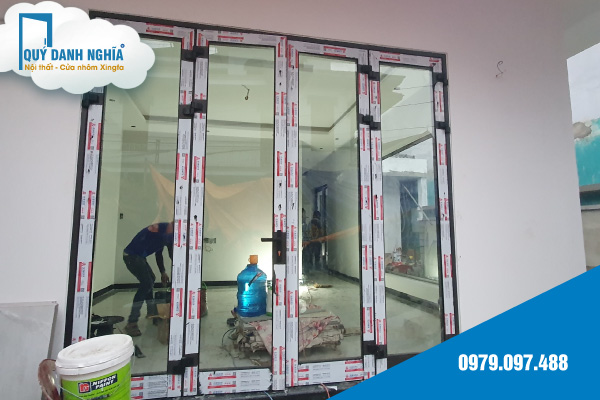 cua di nhom xingfa 4 canh 5