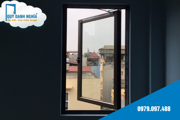 cua so mo quay nhom xingfa tai da nang 3