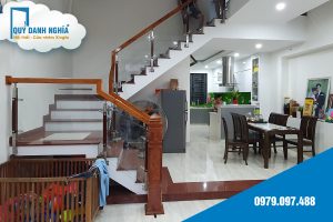 cau thang kinh tai da nang 1