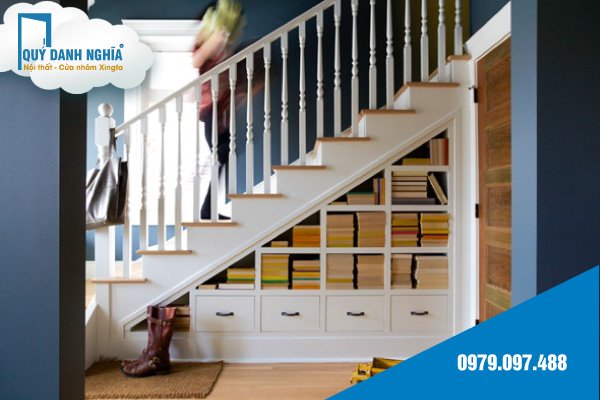 tu sach chan cau thang 2