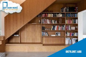 tu sach chan cau thang 5